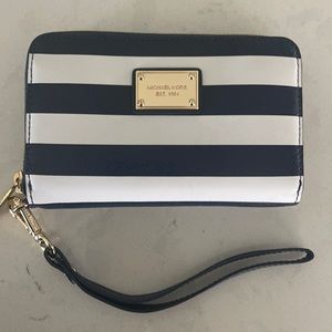 Michael Kors wristlet wallet
